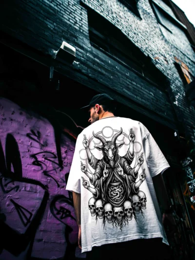 Omen Throne - T-shirt